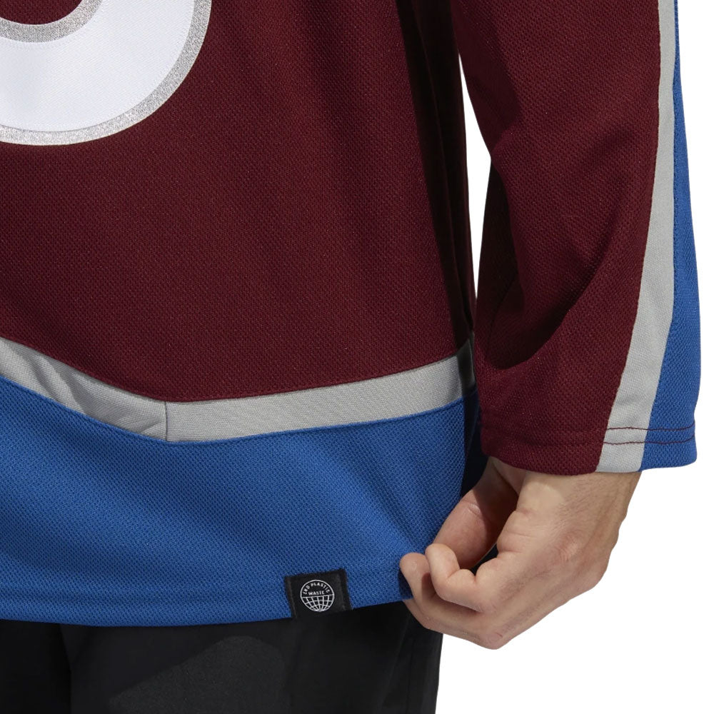 Colorado Avalanche - Nathan MacKinnon 2022 Stanley Cup Final Authentic Pro NHL  Jersey :: FansMania